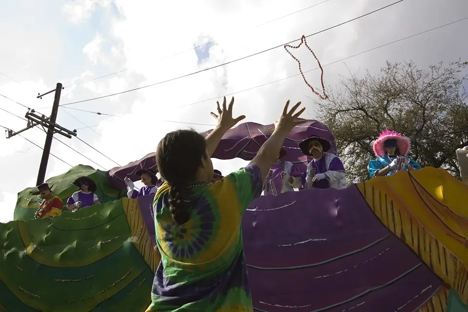 Krewe of Pontchartrain 2011 — photo from Wikimedia Commons